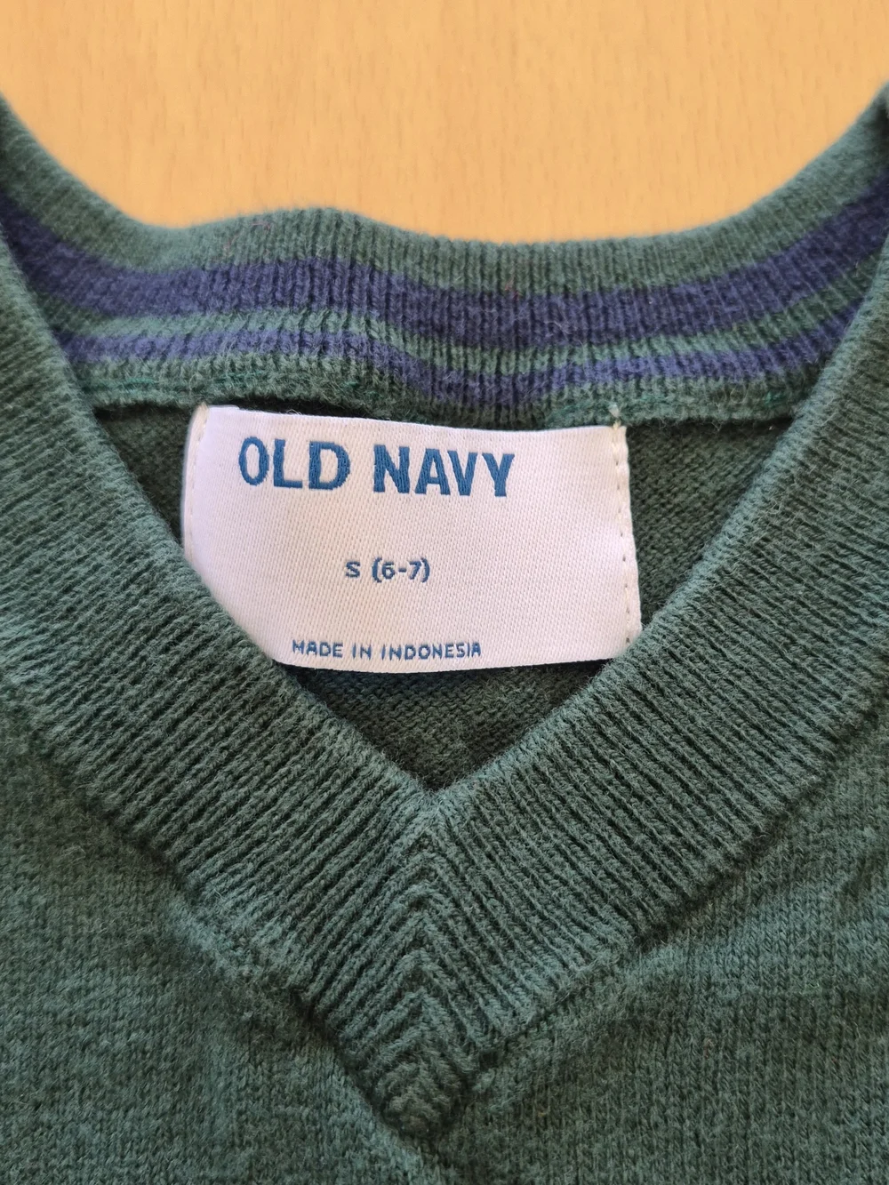 Old Navy Boy's V-Neck Sweater - Forest Green